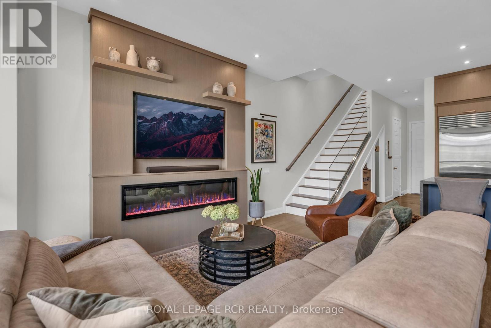 Photo 16 of 3652 Ferretti Court, Innisfil ON