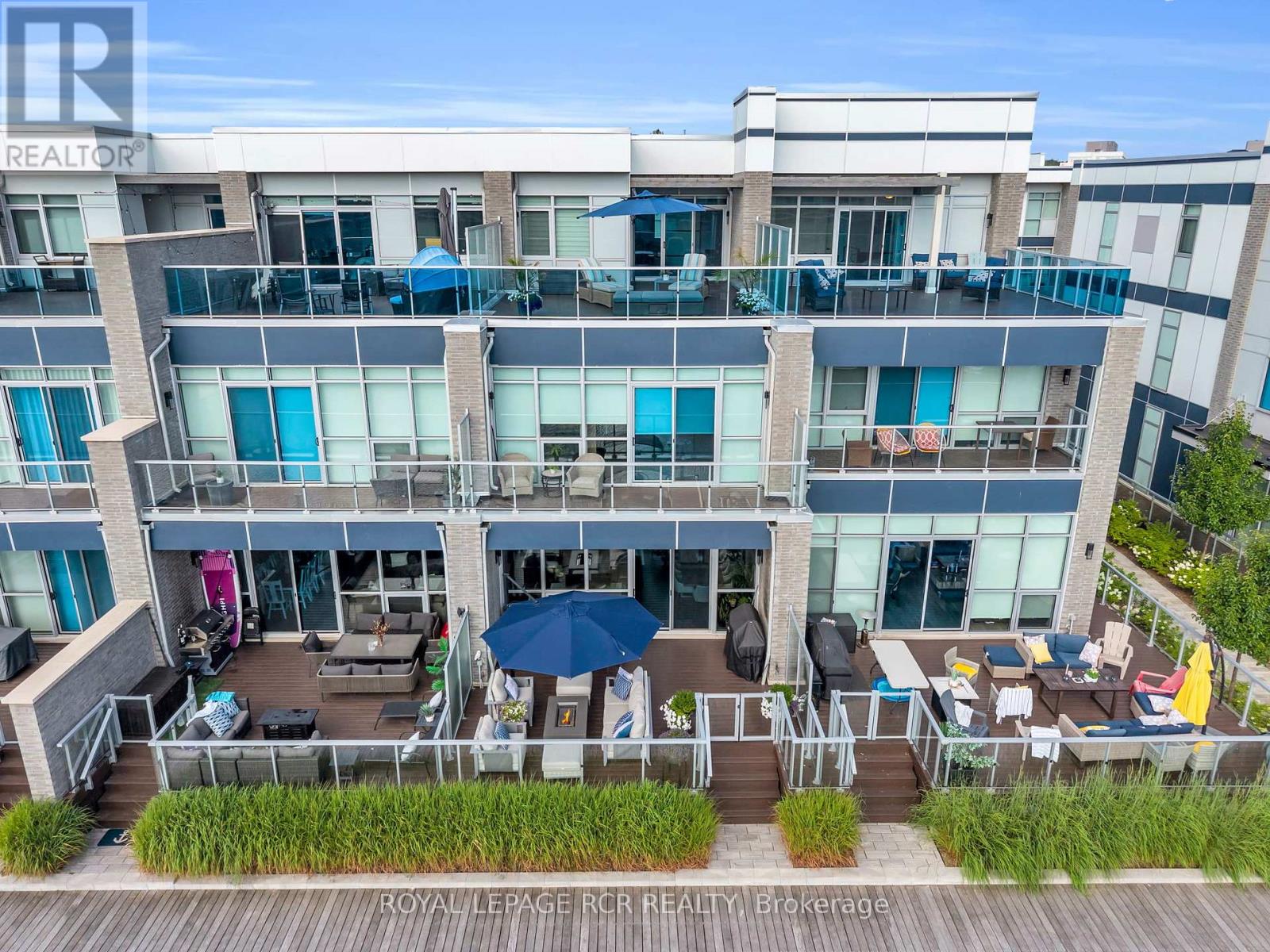 Photo 2 of 3652 Ferretti Court, Innisfil ON