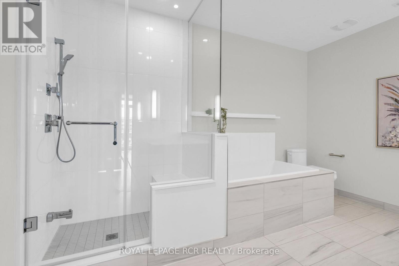 Photo 25 of 3652 Ferretti Court, Innisfil ON