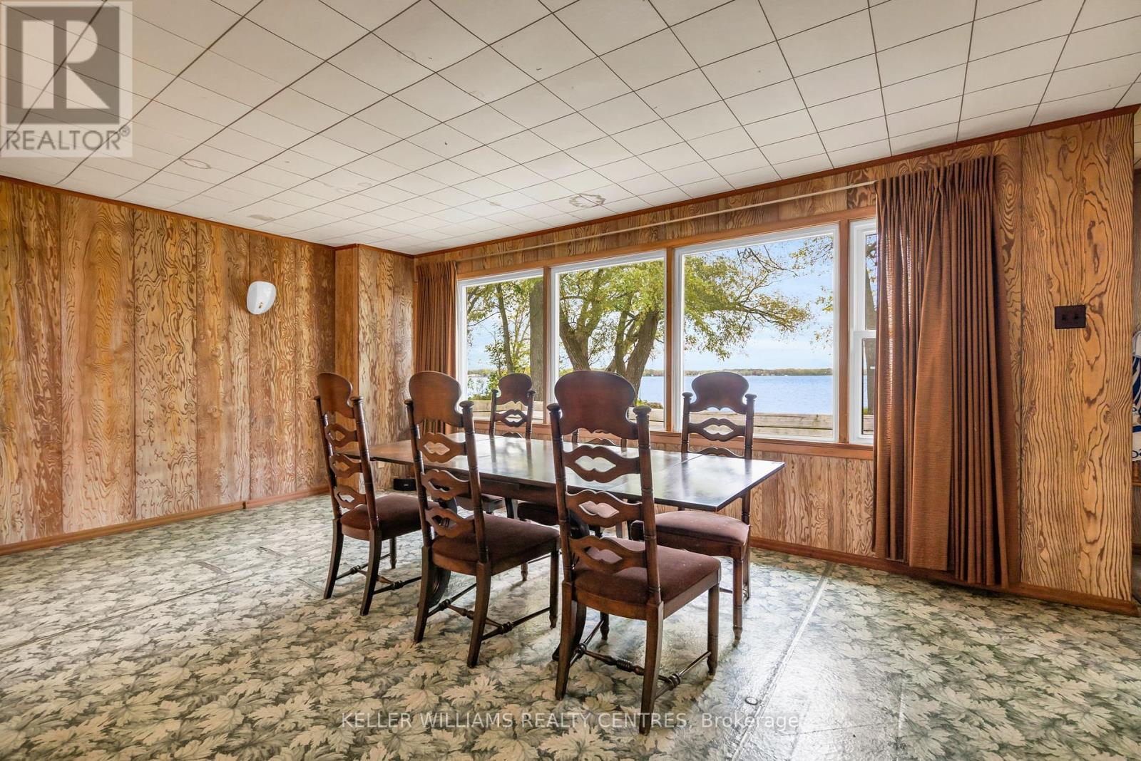 Photo 6 of 28 Mcrae Beach Road S, Georgina ON
