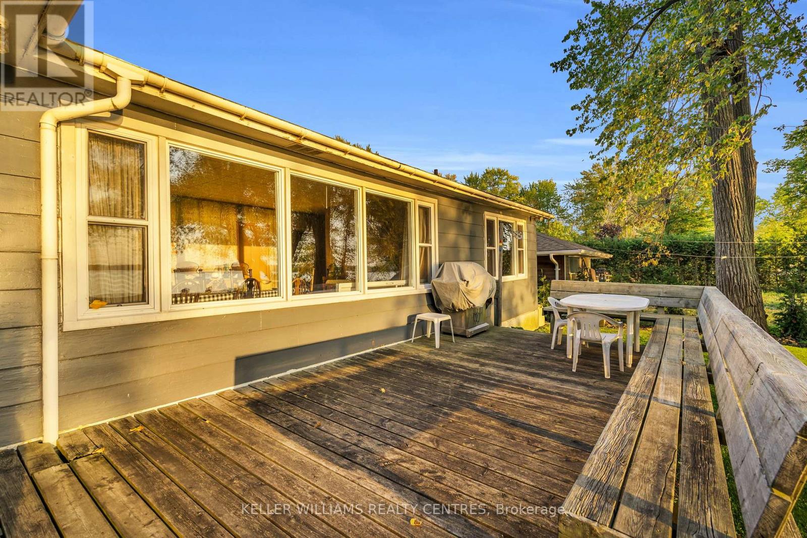 Photo 3 of 28 Mcrae Beach Road S, Georgina ON