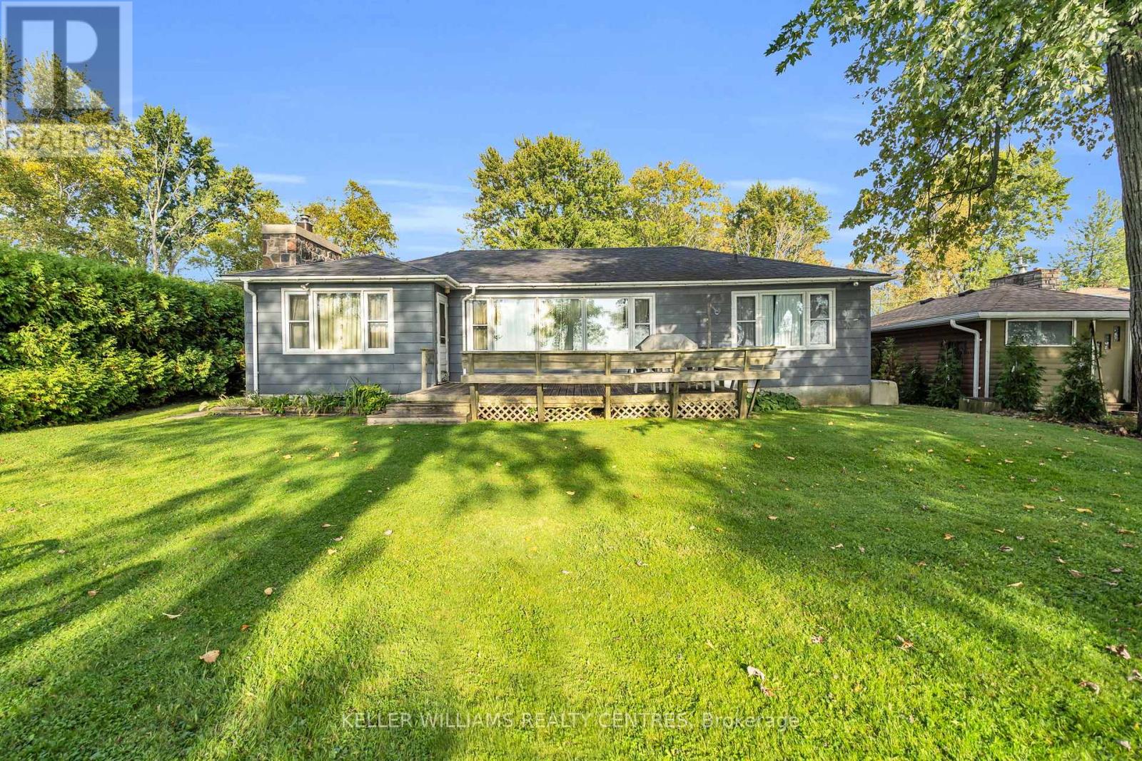 Photo 13 of 28 Mcrae Beach Road S, Georgina ON