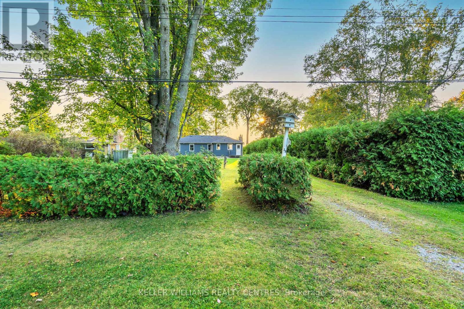 Photo 22 of 28 Mcrae Beach Road S, Georgina ON