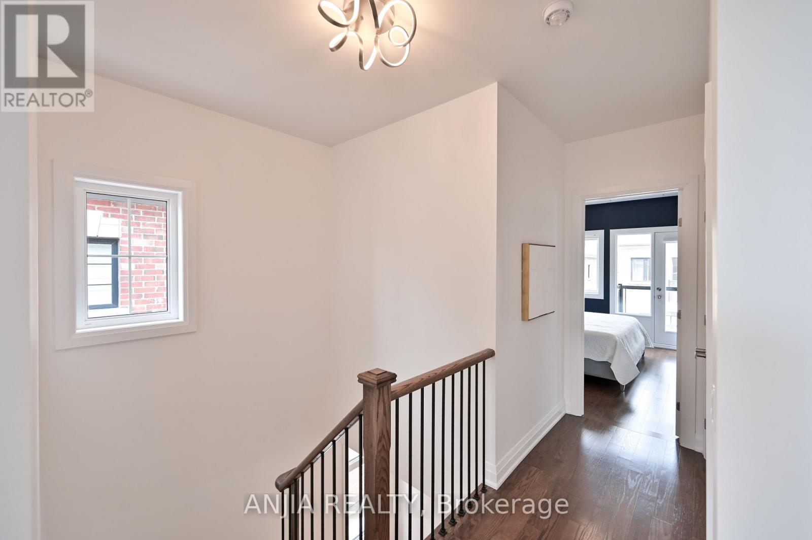 Photo 29 of 37 Duncombe Lane, Richmond Hill ON