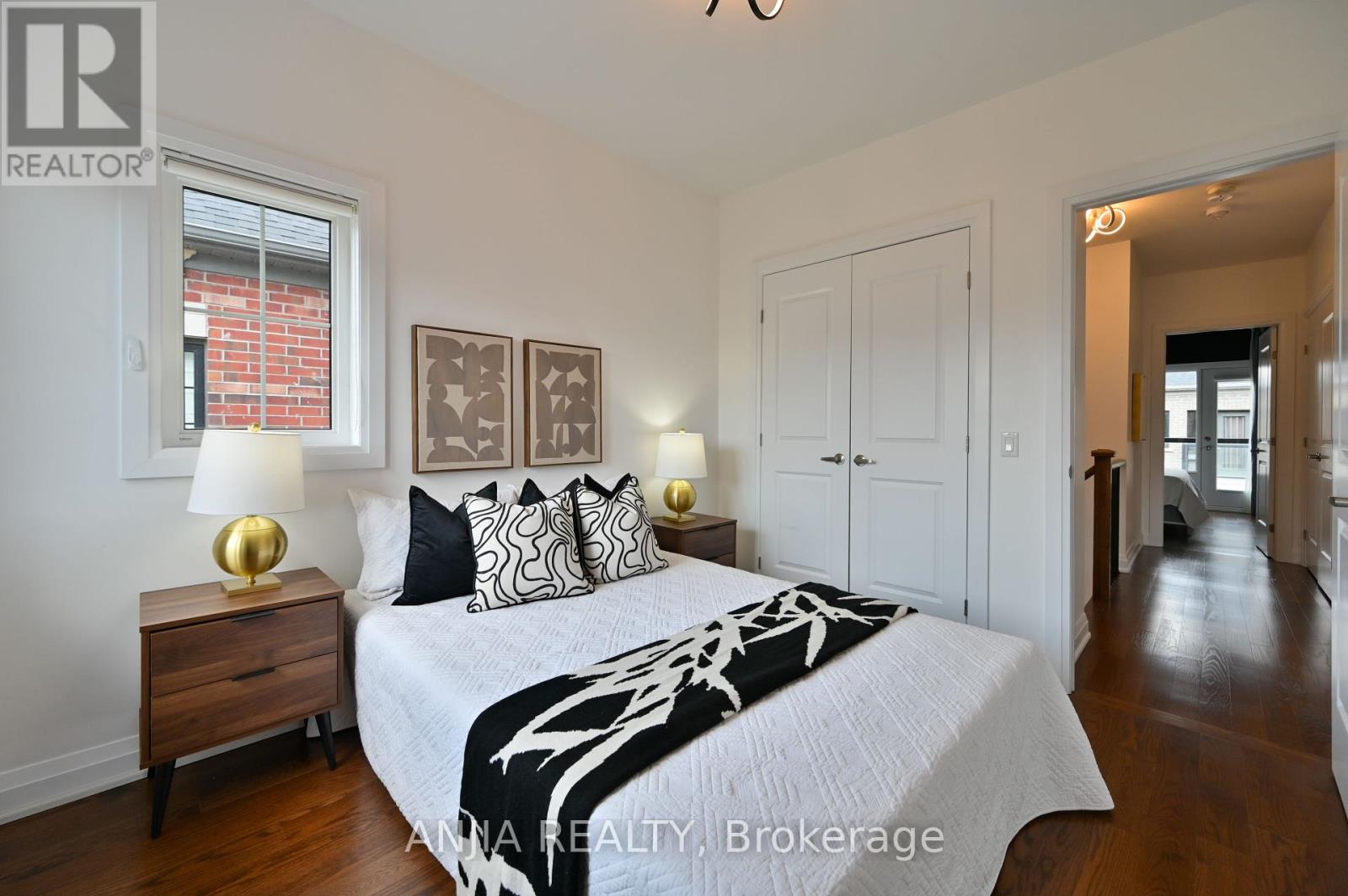 Photo 37 of 37 Duncombe Lane, Richmond Hill ON