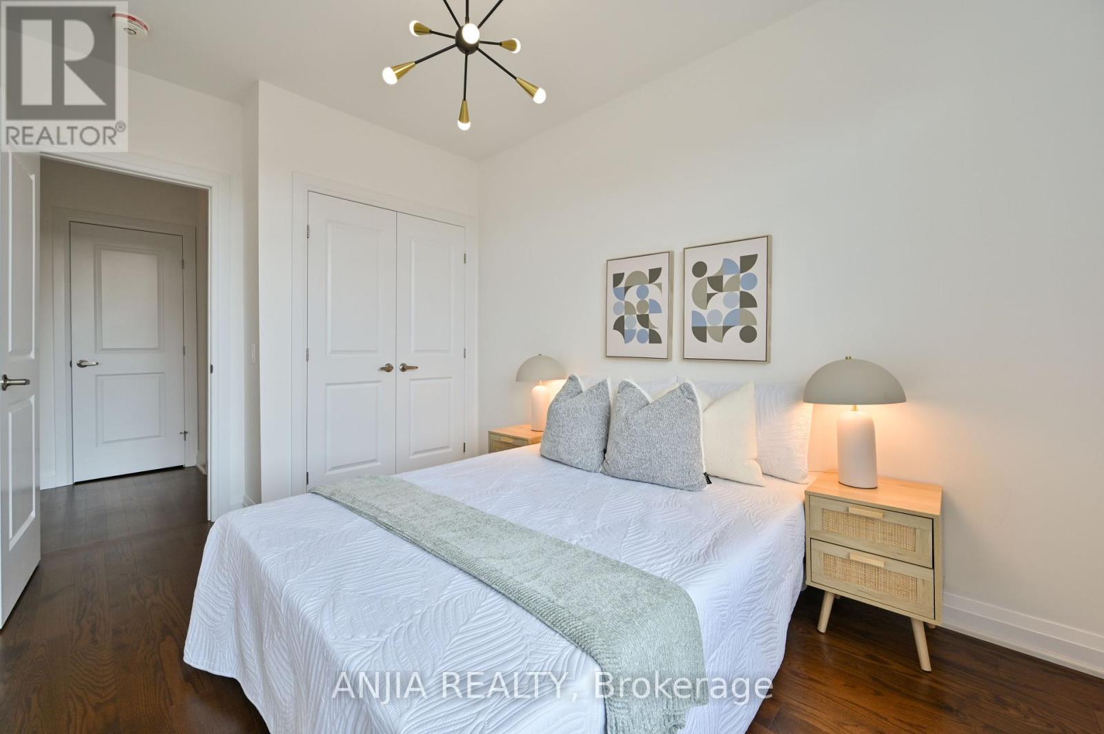 Photo 39 of 37 Duncombe Lane, Richmond Hill ON