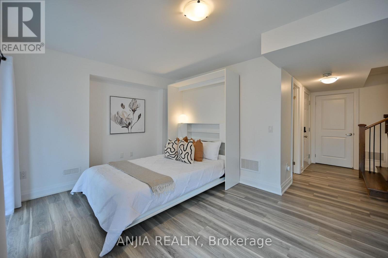 Photo 44 of 37 Duncombe Lane, Richmond Hill ON