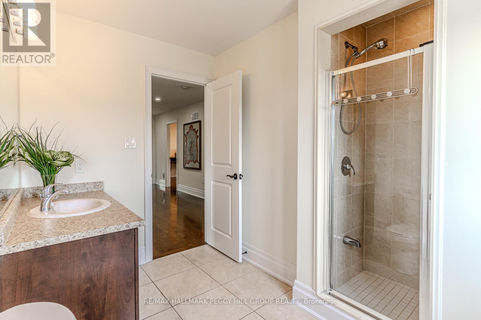 Photo 19 of 1746 Angus Street, Innisfil ON
