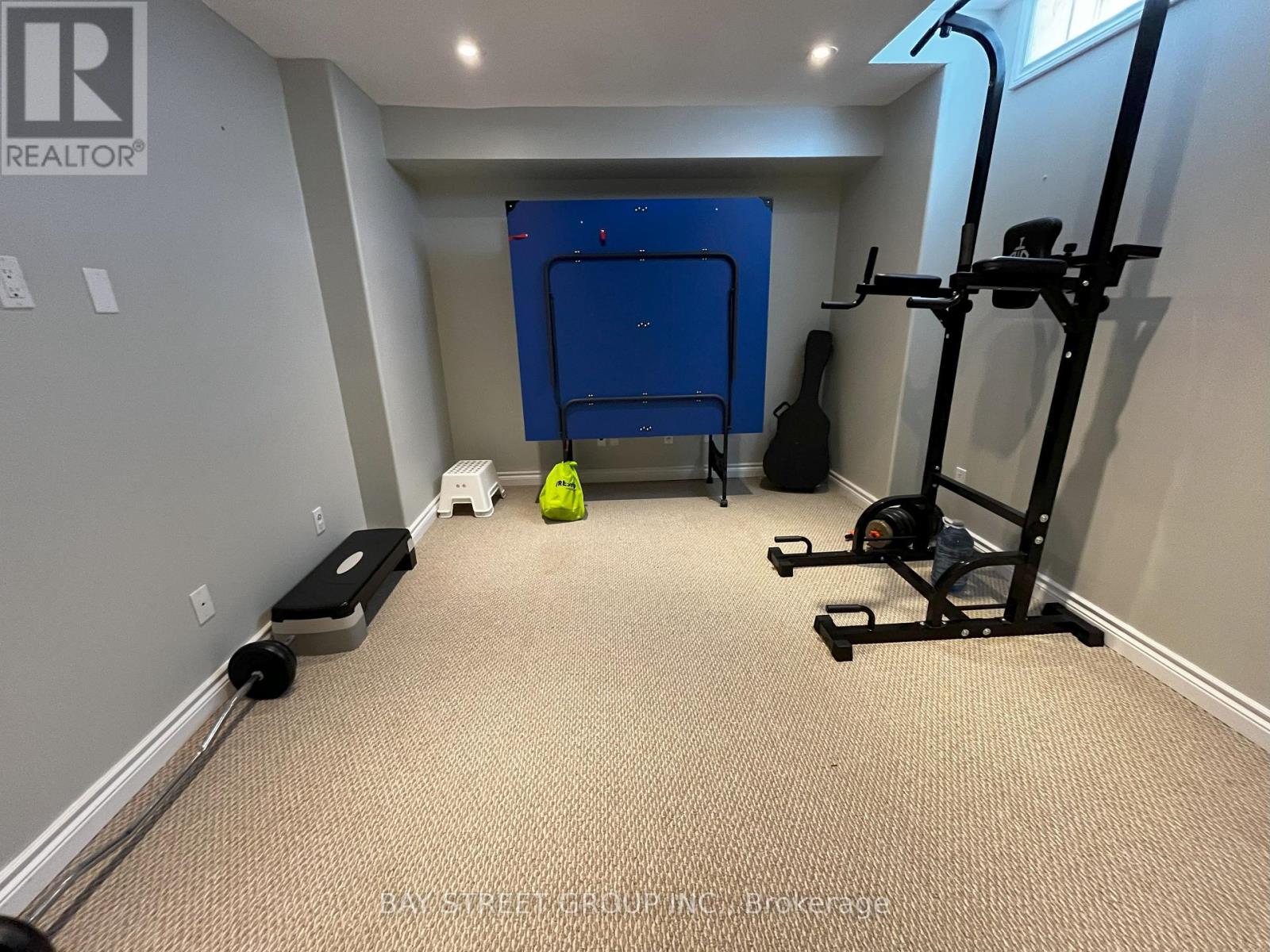 Photo 15 of 18 Wrendale Crescent, Georgina ON