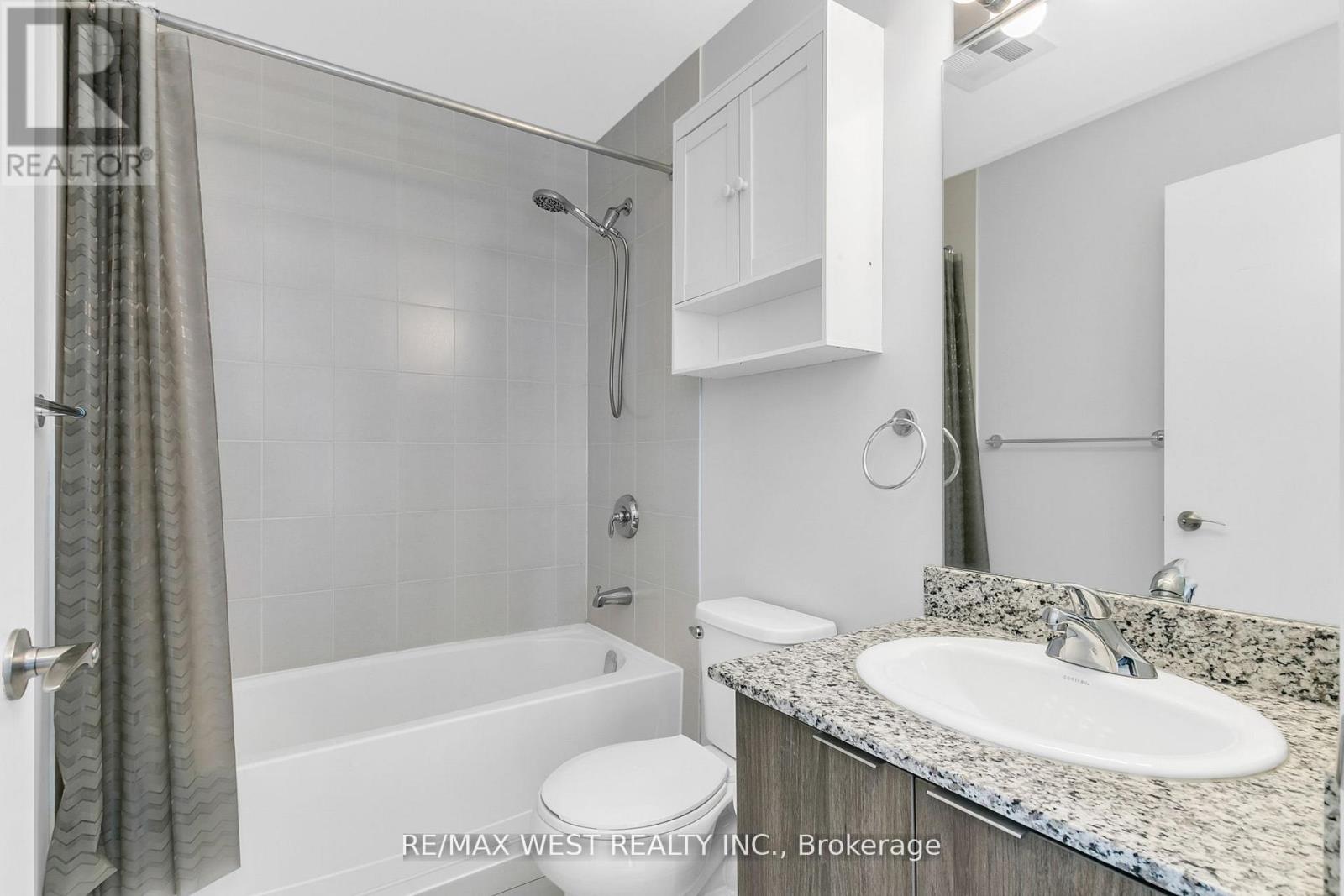 Photo 42 of 2605 2910 Highway 7 W, Vaughan ON