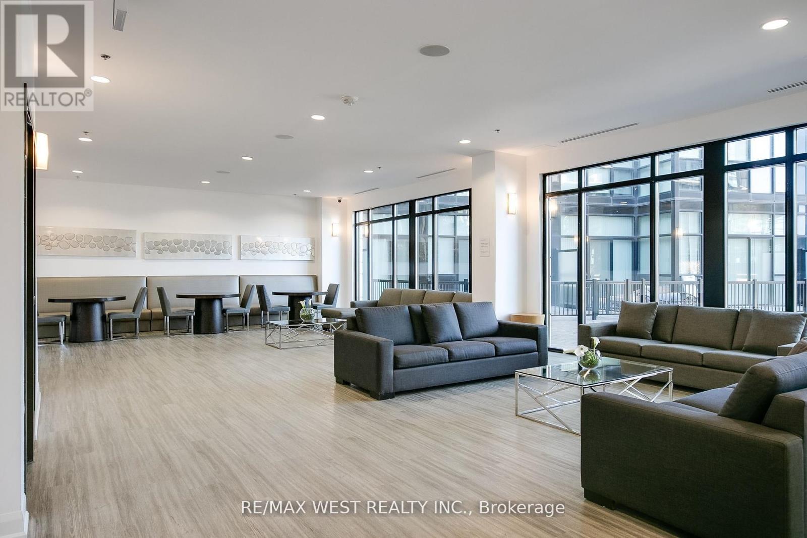 Photo 27 of 2605 2910 Highway 7 W, Vaughan ON