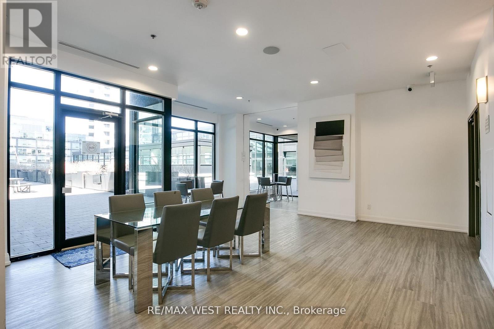 Photo 34 of 2605 2910 Highway 7 W, Vaughan ON