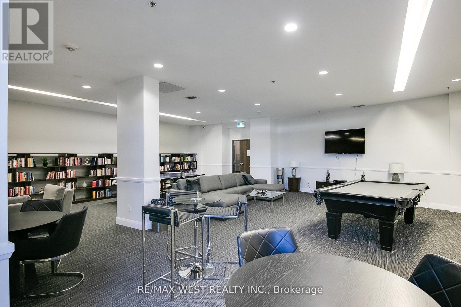 Photo 10 of 2605 2910 Highway 7 W, Vaughan ON