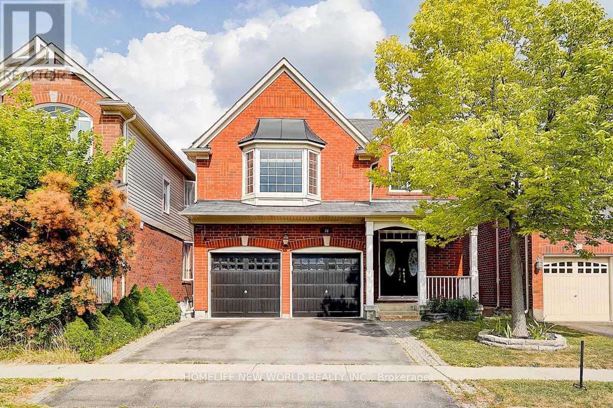 Photo 31 of 76 Bulmer Crescent, Newmarket ON