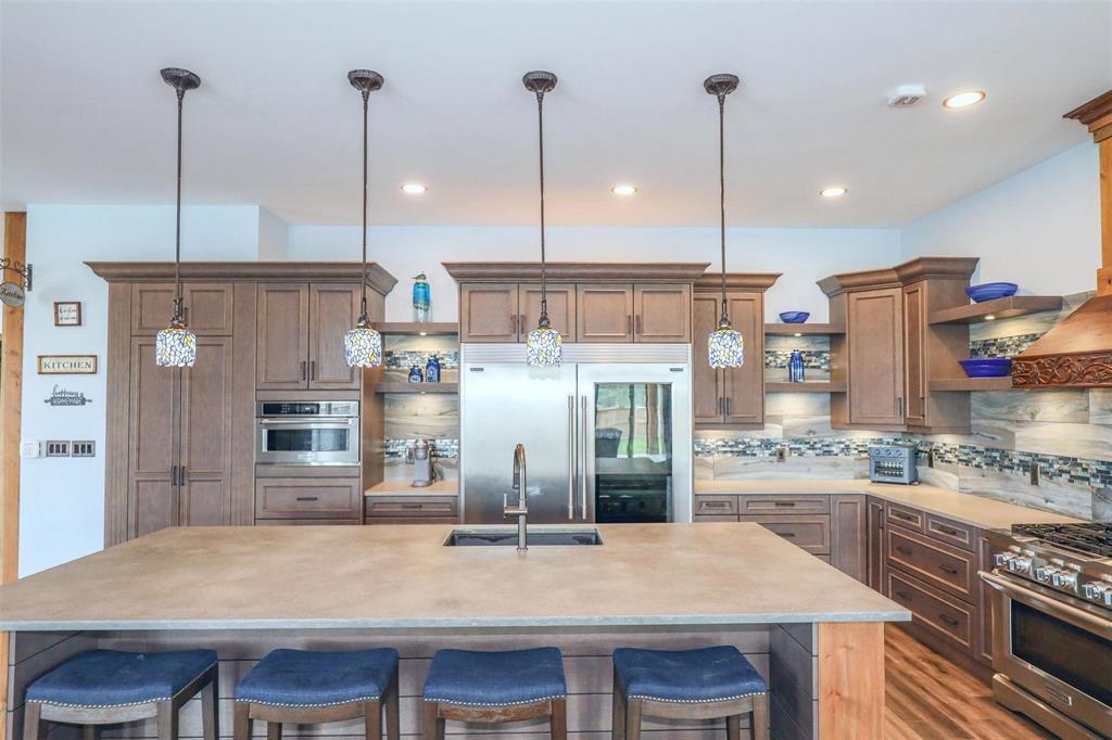 Photo 20 of 67028 Willowdale Road, Cooks Creek MB