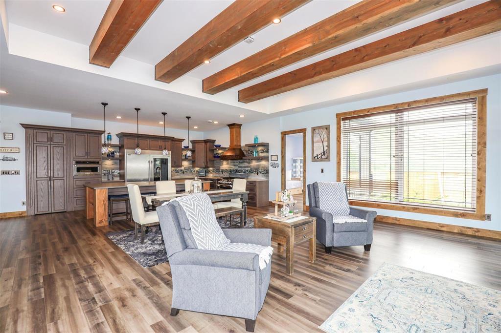 Photo 26 of 67028 Willowdale Road, Cooks Creek MB