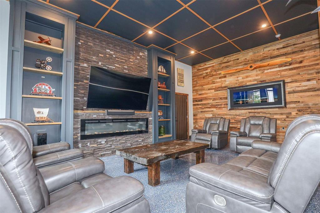 Photo 11 of 67028 Willowdale Road, Cooks Creek MB