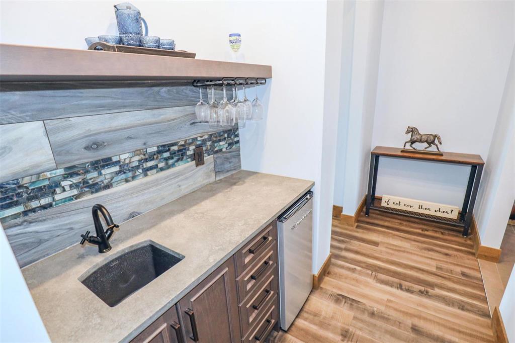 Photo 22 of 67028 Willowdale Road, Cooks Creek MB