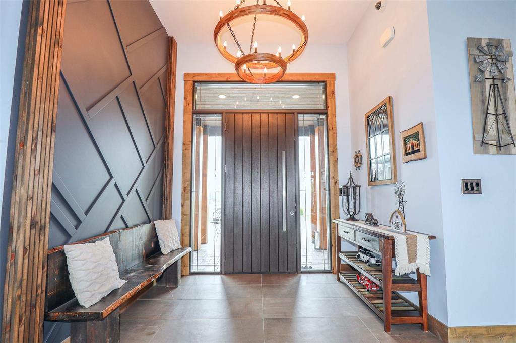 Photo 12 of 67028 Willowdale Road, Cooks Creek MB