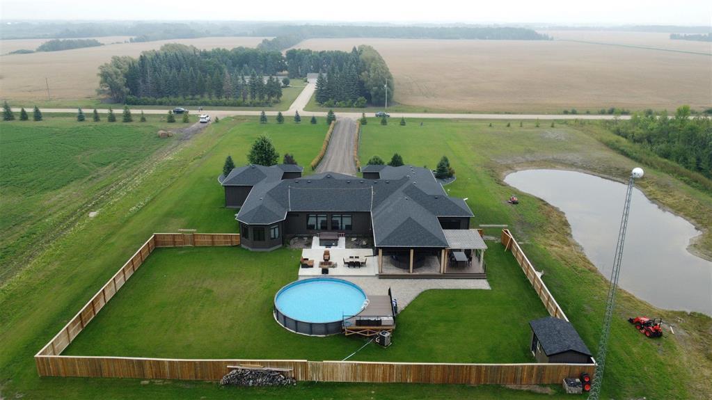 Photo 25 of 67028 Willowdale Road, Cooks Creek MB