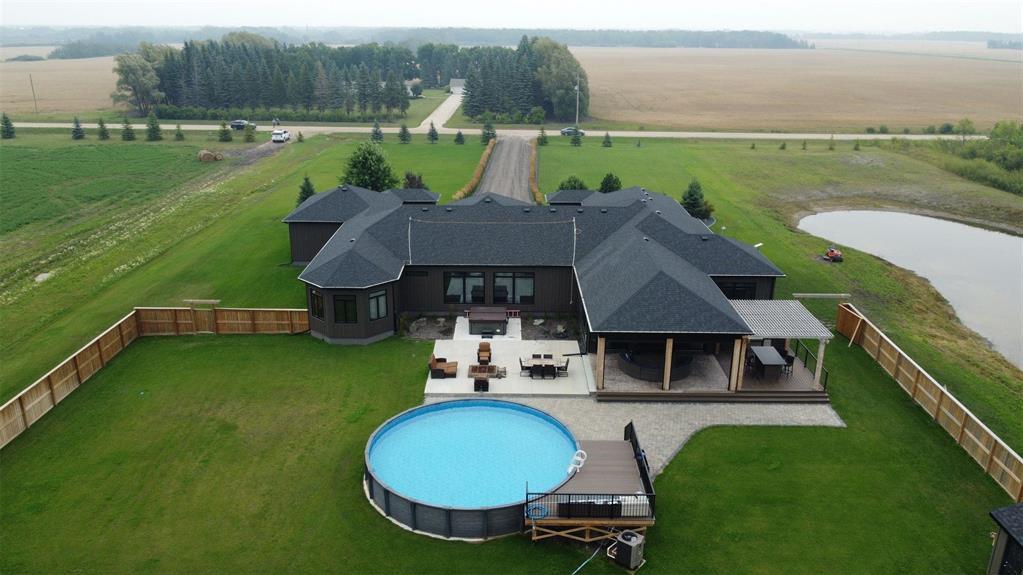 Photo 13 of 67028 Willowdale Road, Cooks Creek MB