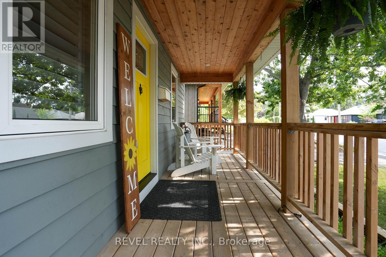 Photo 4 of 125 Dundonald Street, Barrie ON