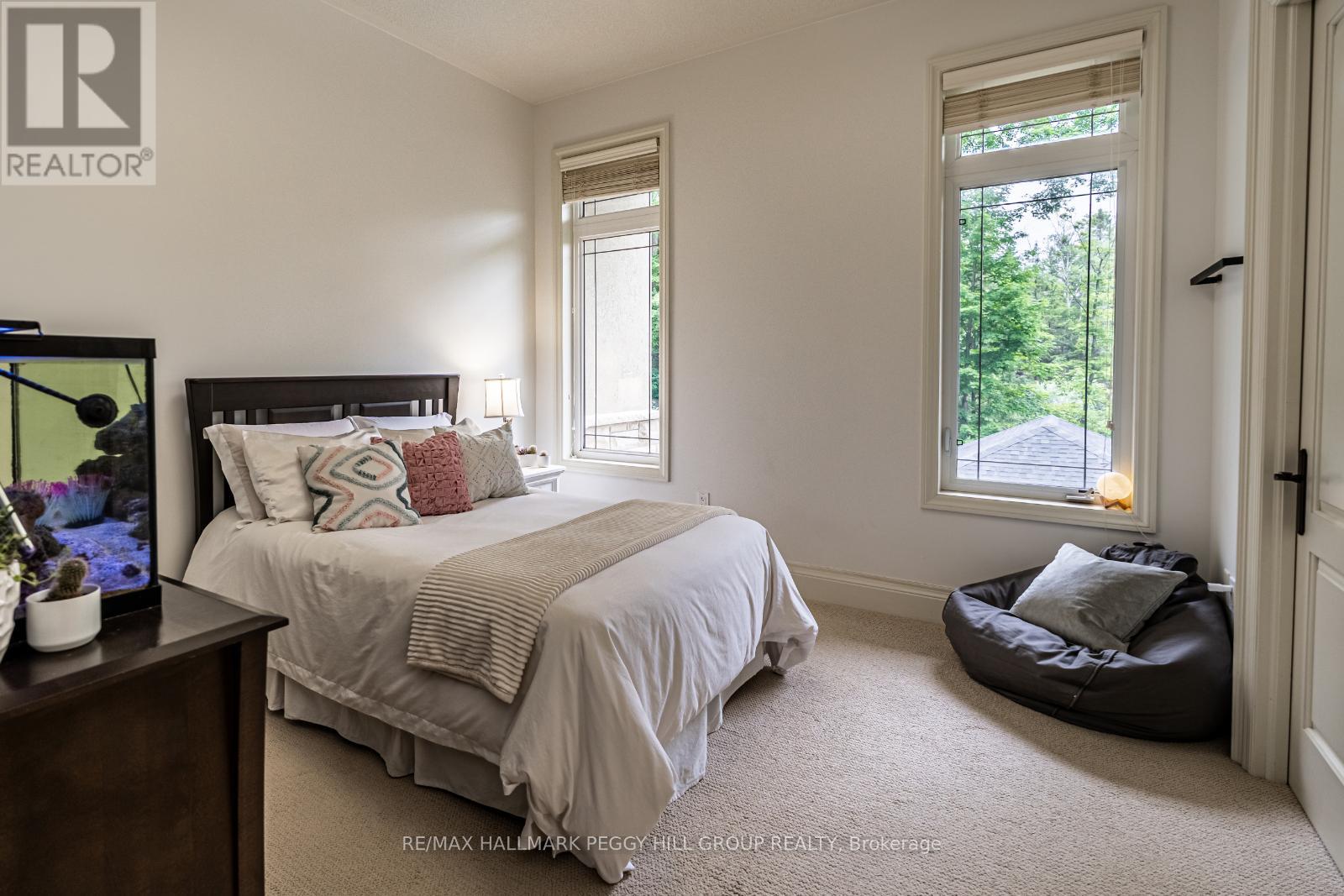 Photo 10 of 32 Gallagher Crescent, Springwater ON