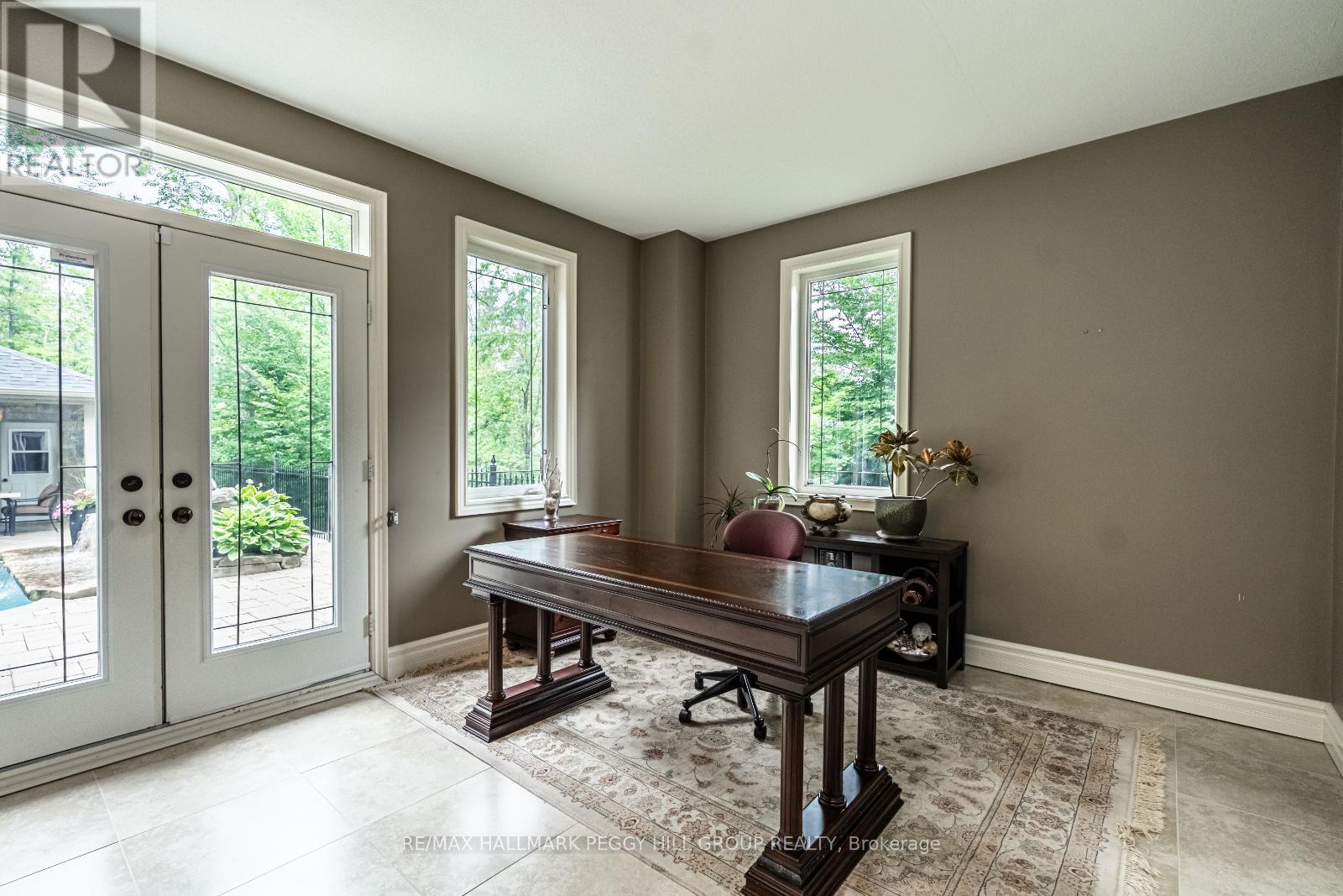 Photo 15 of 32 Gallagher Crescent, Springwater ON