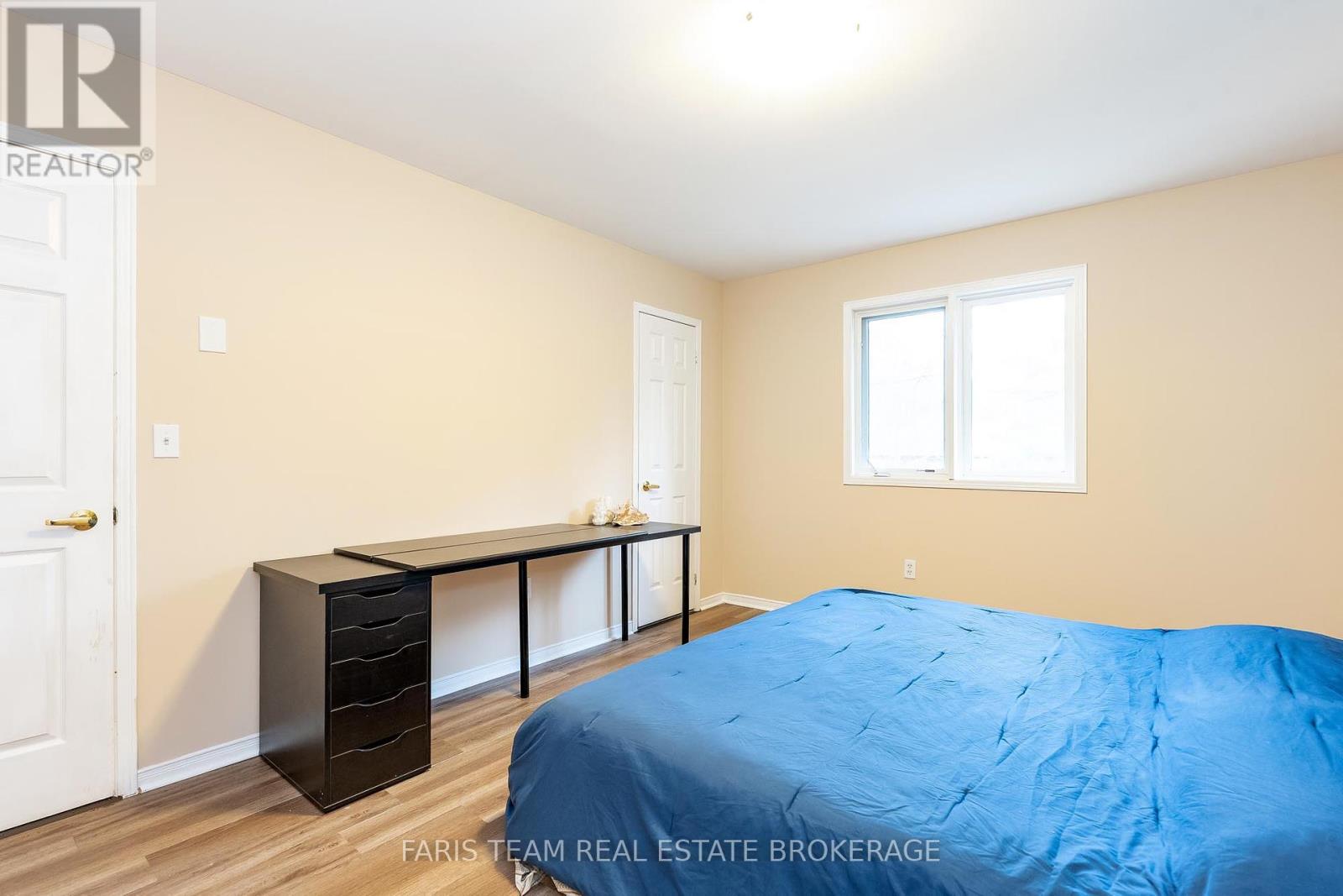 Photo 15 of 64 Nadia Crescent, Tiny ON