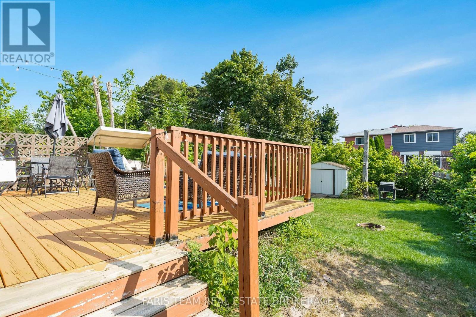 Photo 25 of 9 Christie Crescent, Barrie ON