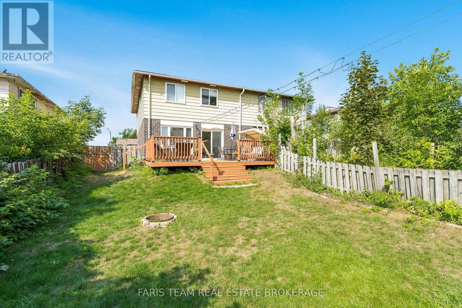 Photo 18 of 9 Christie Crescent, Barrie ON
