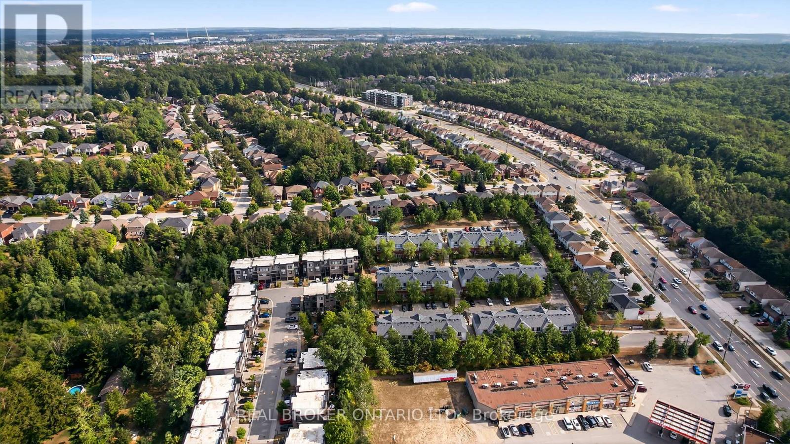 Photo 15 of 1 237 Ferndale Drive S, Barrie ON