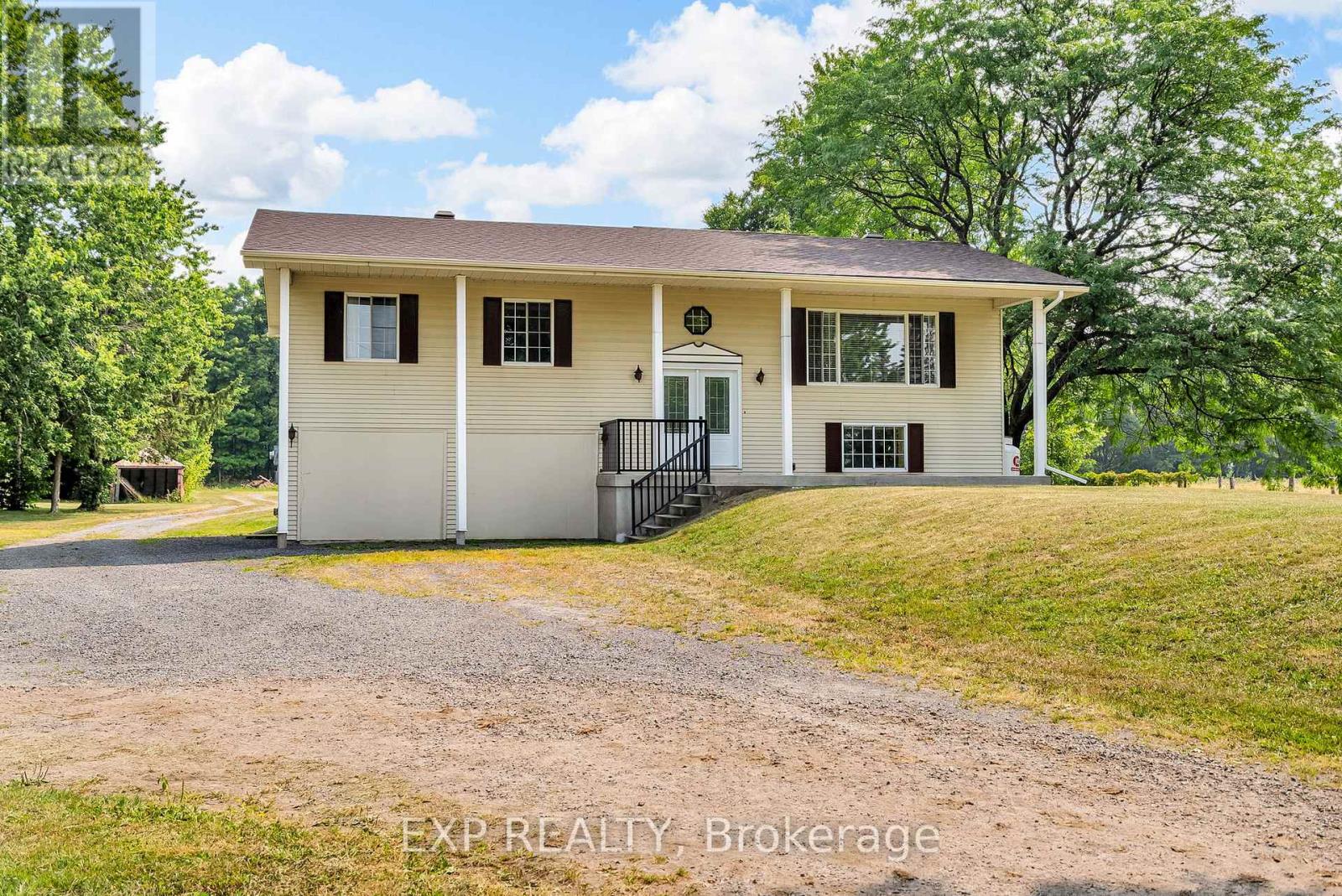 Photo 26 of 4437 County Road 12 Road, South Stormont ON