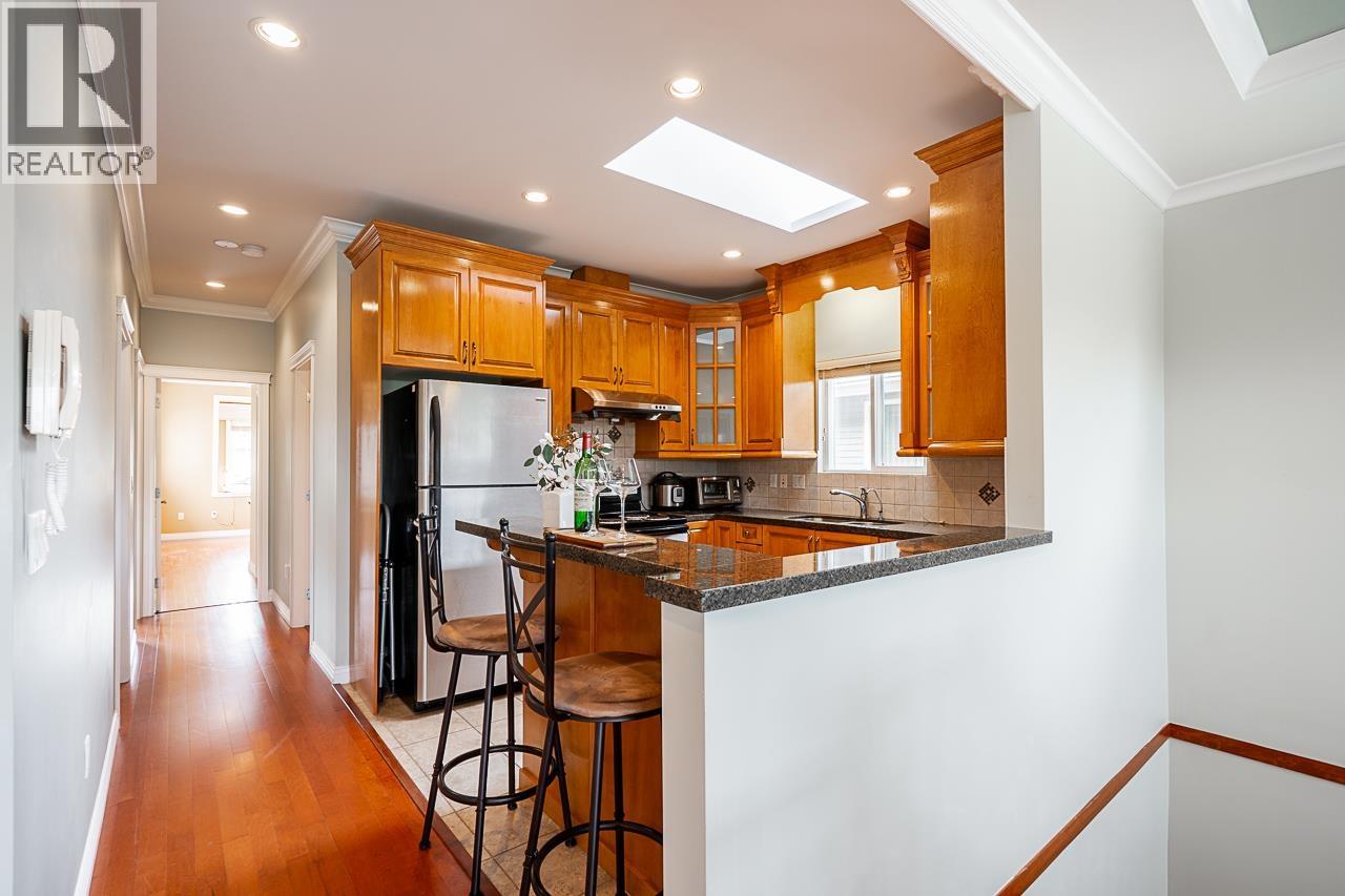 Photo 12 of 9651 No 1 Road, Richmond BC