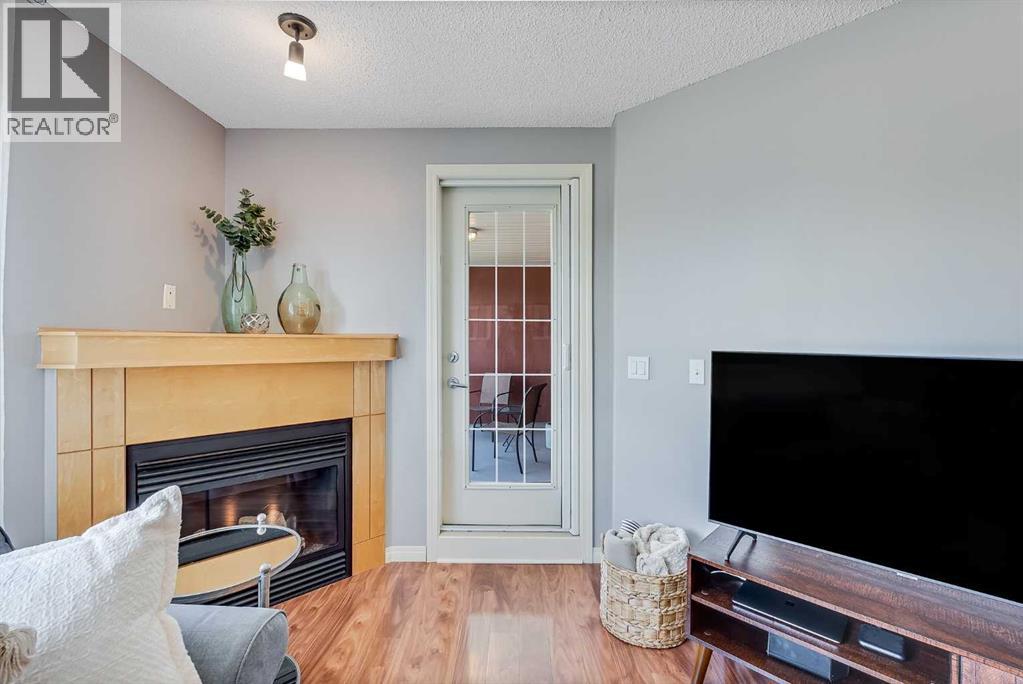Single Family House for Sale in   Richard Road SW Lincoln Park Calgary 