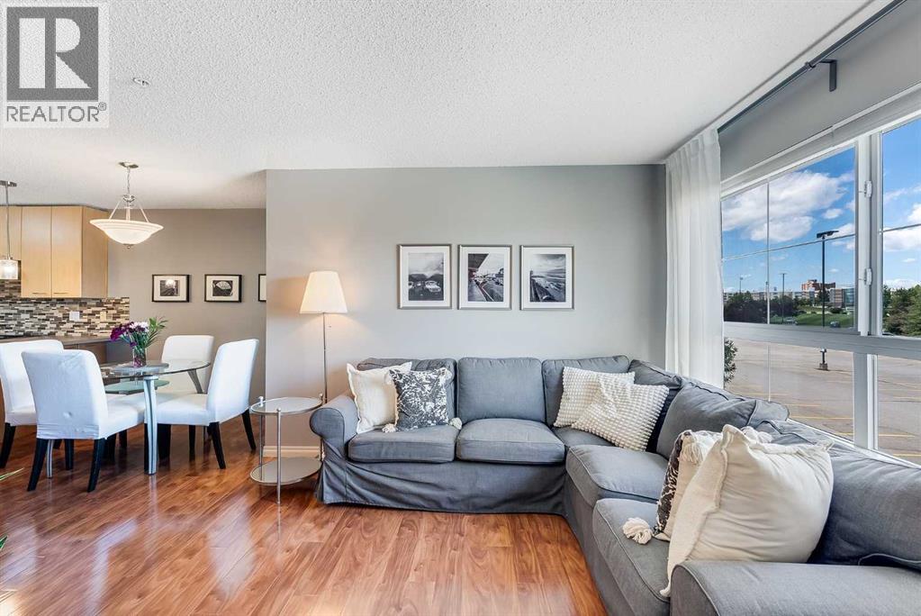 Single Family House for Sale in   Richard Road SW Lincoln Park Calgary 