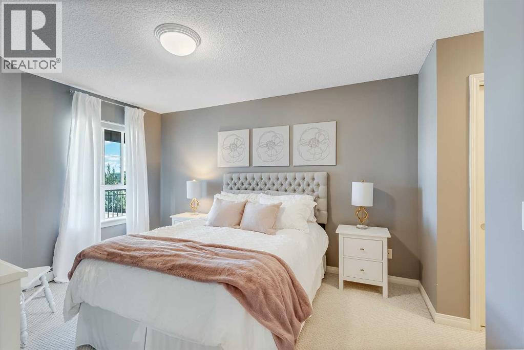 Single Family House for Sale in   Richard Road SW Lincoln Park Calgary 