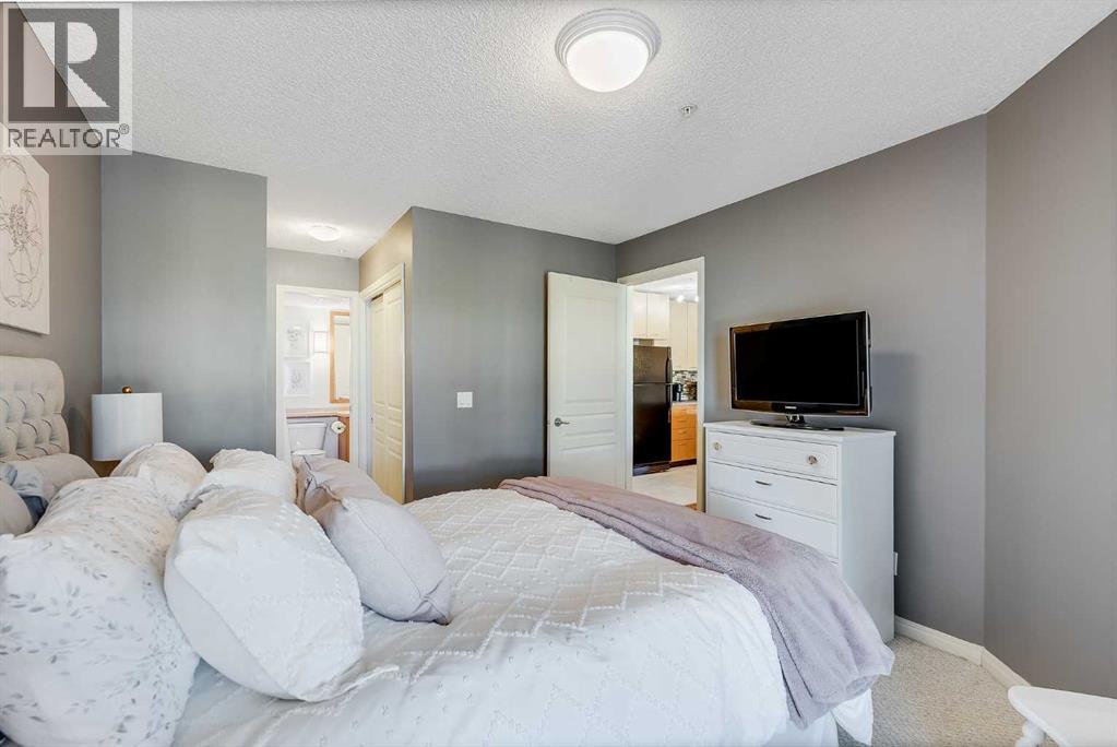 Single Family House for Sale in   Richard Road SW Lincoln Park Calgary 