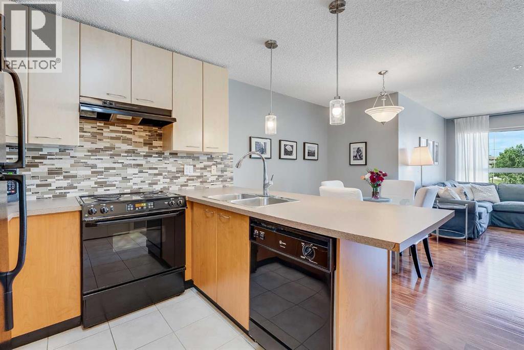 Single Family House for Sale in   Richard Road SW Lincoln Park Calgary 
