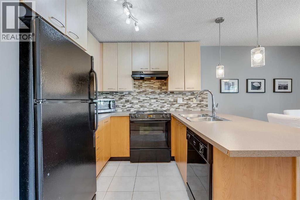 Single Family House for Sale in   Richard Road SW Lincoln Park Calgary 