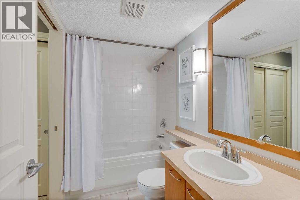 Single Family House for Sale in   Richard Road SW Lincoln Park Calgary 