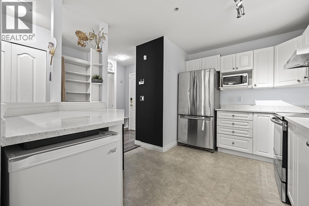 Photo 5 of 104 22230 North Avenue, Maple Ridge BC