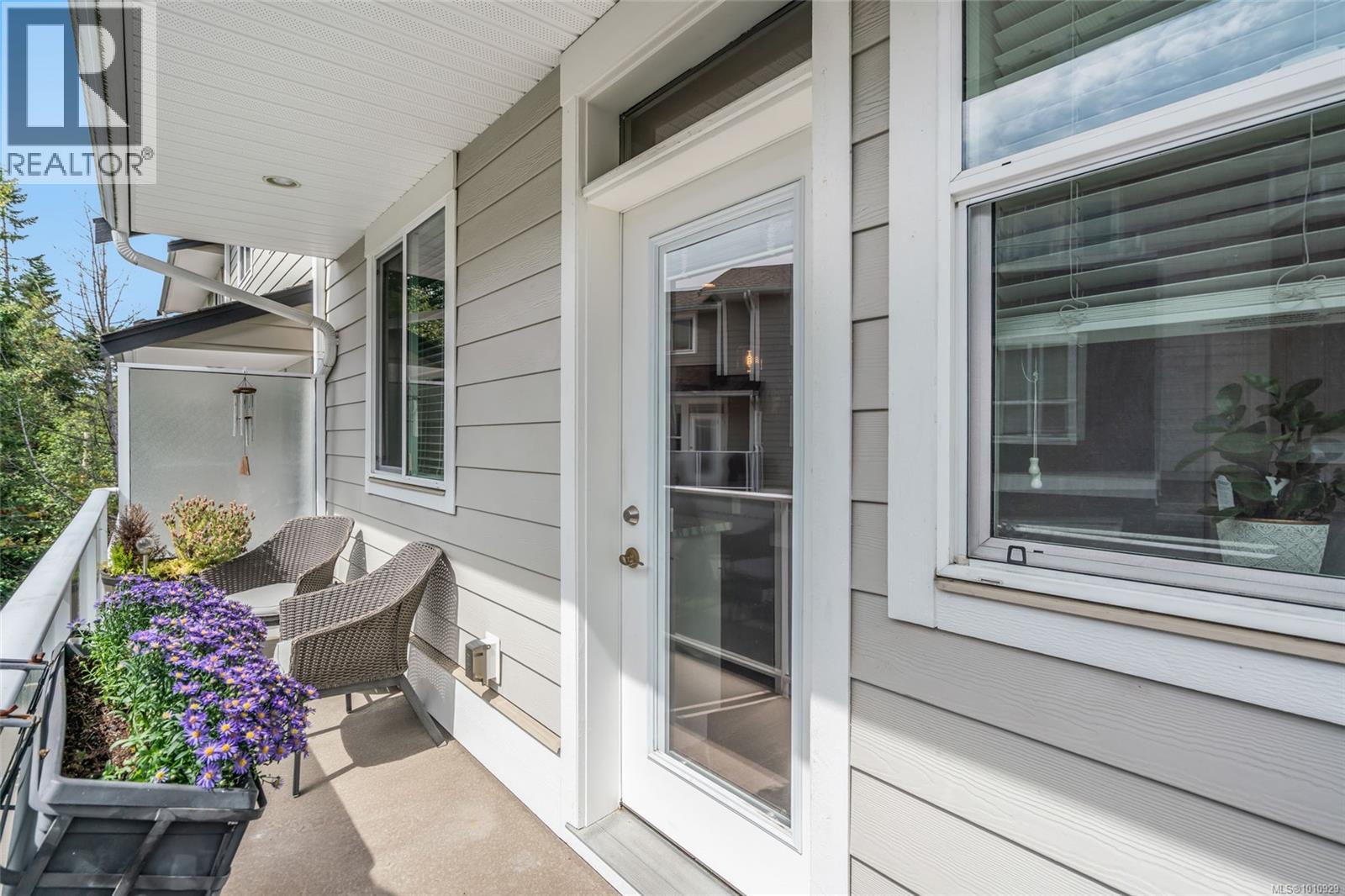 Photo 12 of 4 6115 Glacier Way, Nanaimo BC