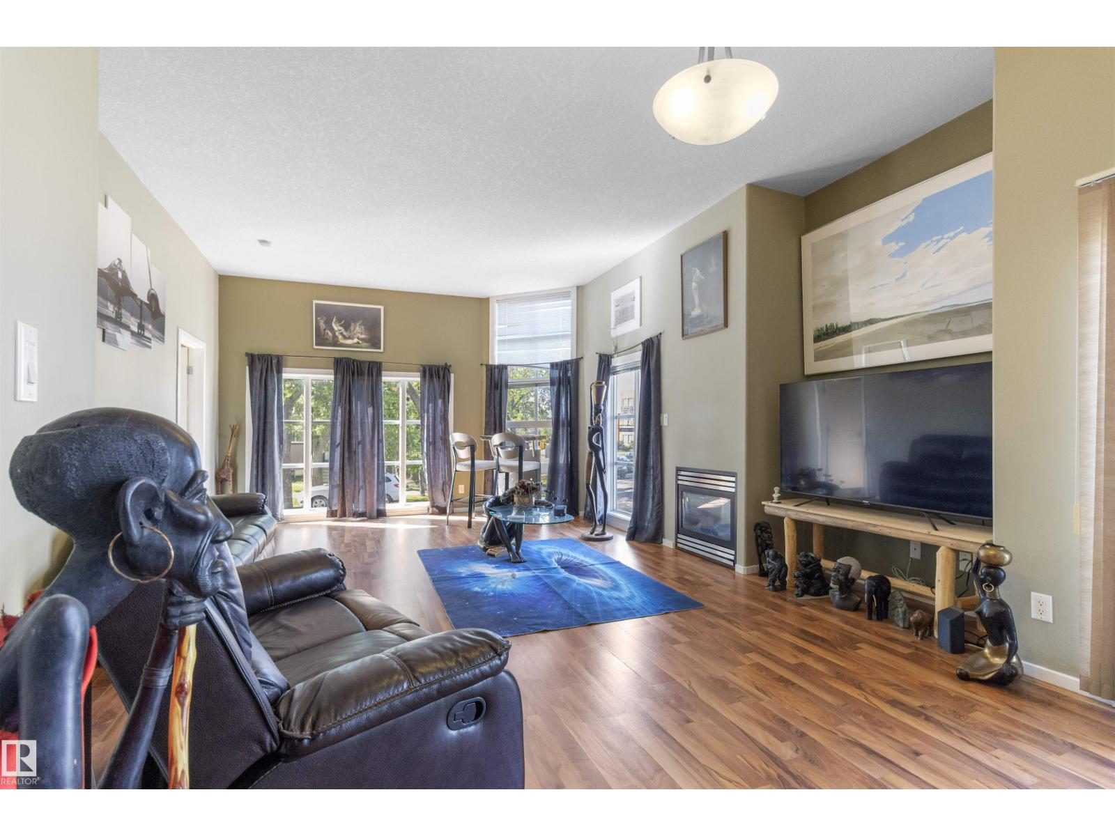 Photo 15 of 202 10905 109 St Nw, Edmonton AB