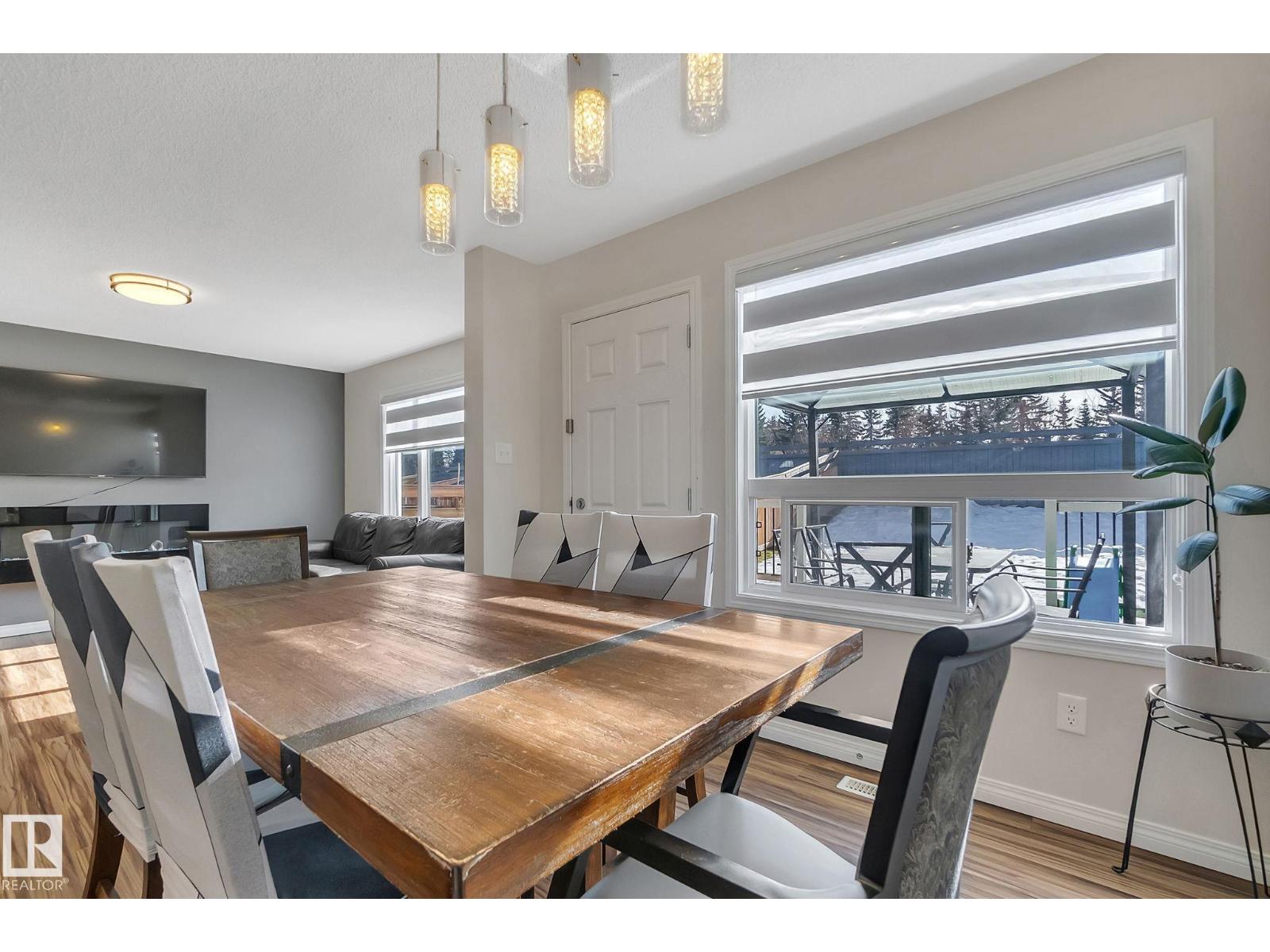 Photo 11 of 1761 Dumont Cr Sw, Edmonton AB