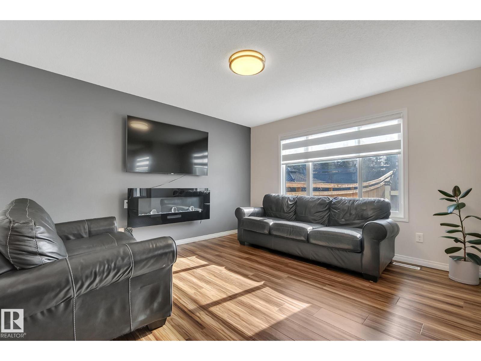 Photo 13 of 1761 Dumont Cr Sw, Edmonton AB