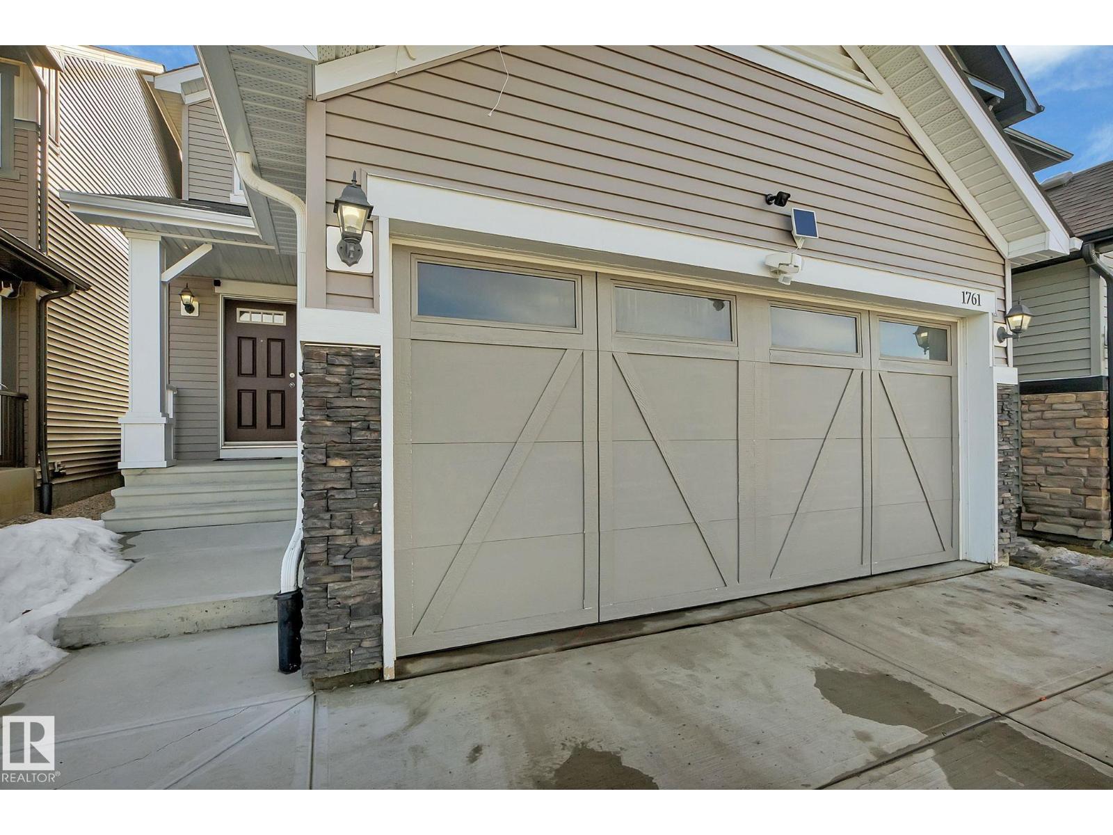Photo 3 of 1761 Dumont Cr Sw, Edmonton AB