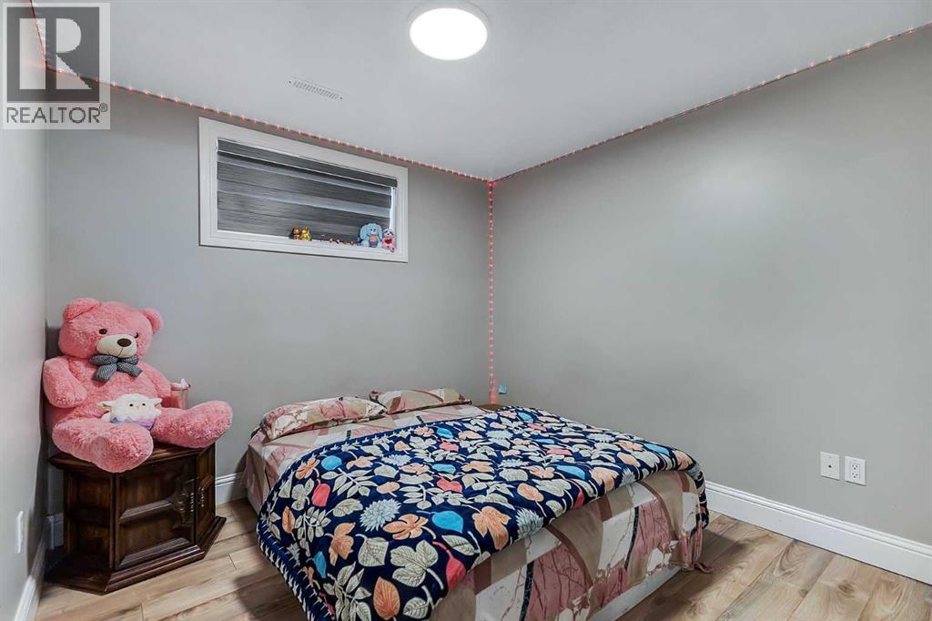 Single Family House for Sale in  Saddletree Close NE Saddle Ridge Calgary 