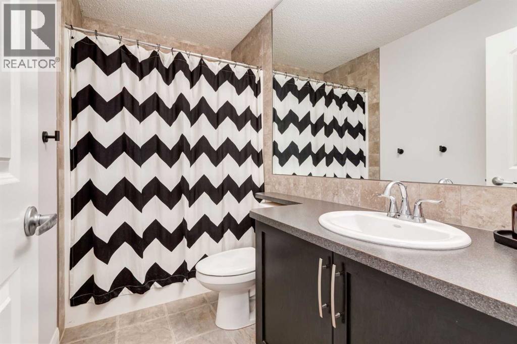 Single Family House for Sale in  Evanspark Gardens NW Evanston Calgary 