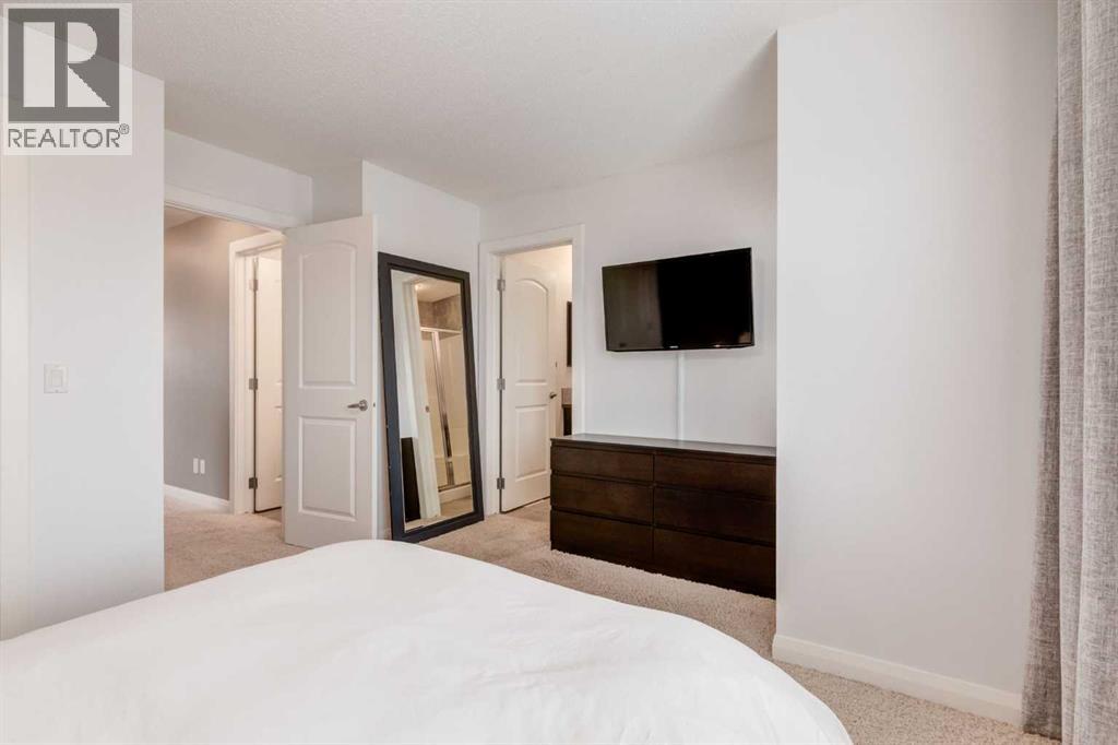 Single Family House for Sale in  Evanspark Gardens NW Evanston Calgary 
